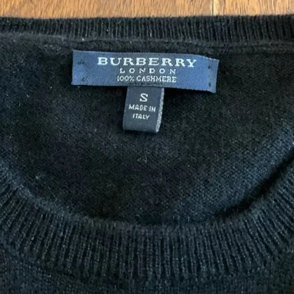 Burberry Womens Gorgeous Pure Cashmere Sweater Vest Black Size Small from Italy - Picture 2 of 5